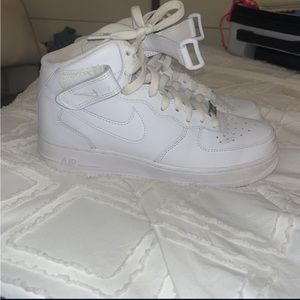 High Top Air Force 1’s